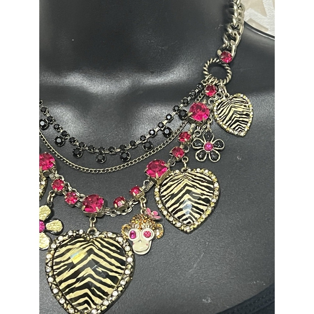 Betsey Johnson Safari Animal Charm Statement Necklace Zebra Heart - Picture 8 of 16